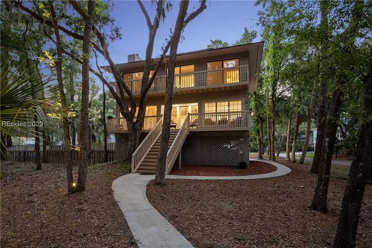 10 Flamingo St Hilton Head Island, SC 29928