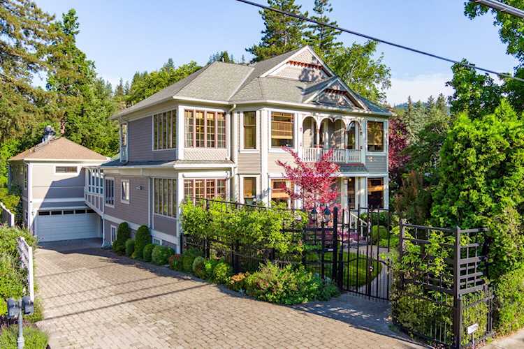 88 Granite St Ashland, OR 97520