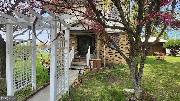 123 Main Street Ramey, PA 16671 | home for sale | KBB Photo 1