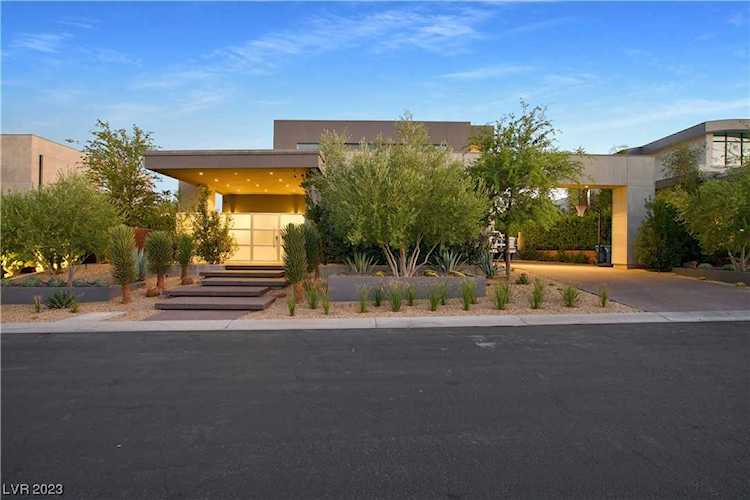 43 Sun Glow Ln Las Vegas, NV 89135