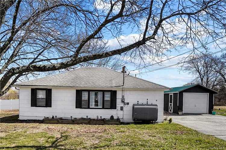4 Vin Rose Ln Marlboro, NY 12542 | MLS H6239920 Photo 1