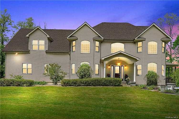 6 Scenic View Dr New Windsor, NY 12553 | MLS H6249323 Photo 1