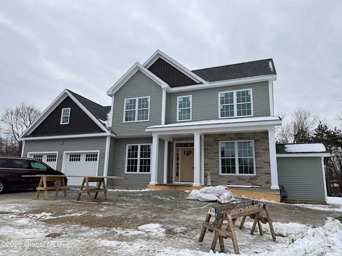 13 a Bernie Loop Troy, NY 12180