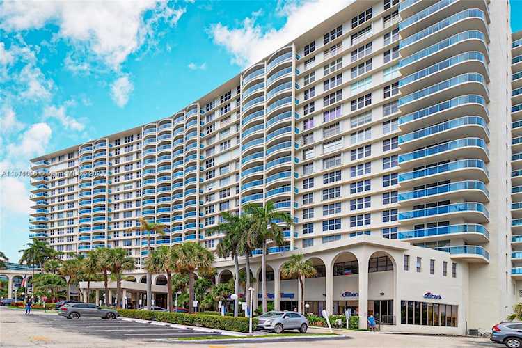 3800 S Ocean Dr #1004 Hollywood, FL 33019