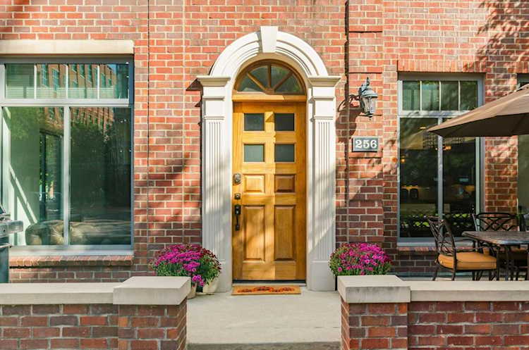 250 Daniel Burnham Square Columbus, OH 43215 | Vision Realty Inc. Photo 1