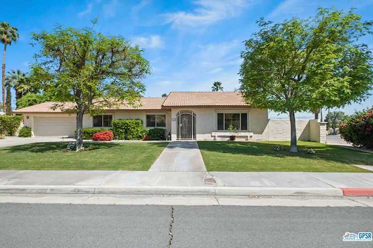 3190 E Loma Vista Circle Palm Springs, CA 92264