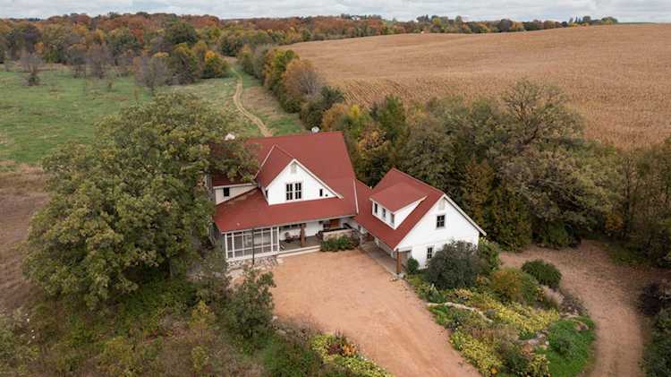9100 W Hill Road Minnetrista, MN 55388