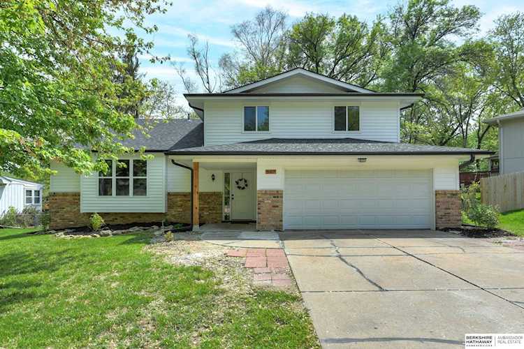 807 Douglas Dr Bellevue, NE 68005 | MLS 22309889 Photo 1