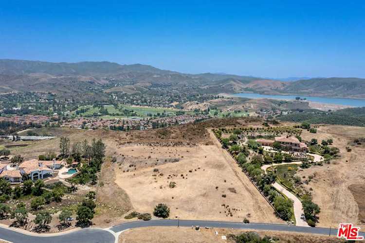 70 Presidential Dr Simi Valley, CA 93065