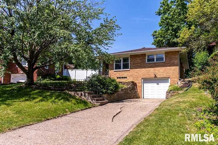 260 8th St Silvis, IL 61282 | MLS QC4243368 Photo 1