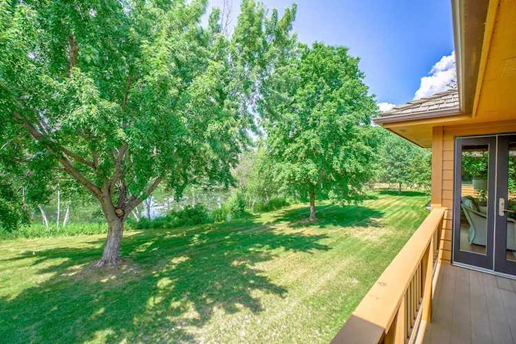 11 Anemone Circle North Oaks, MN 55127