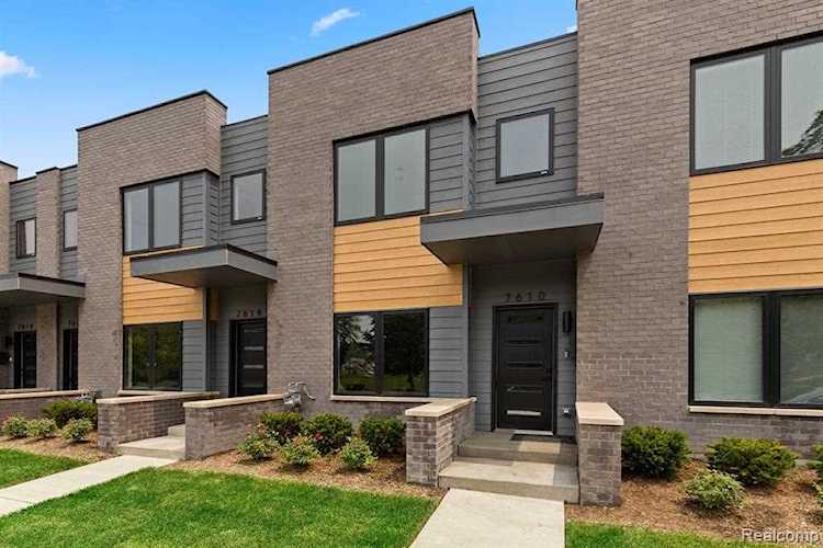 1745 Pallister St #32 Detroit, MI 48206