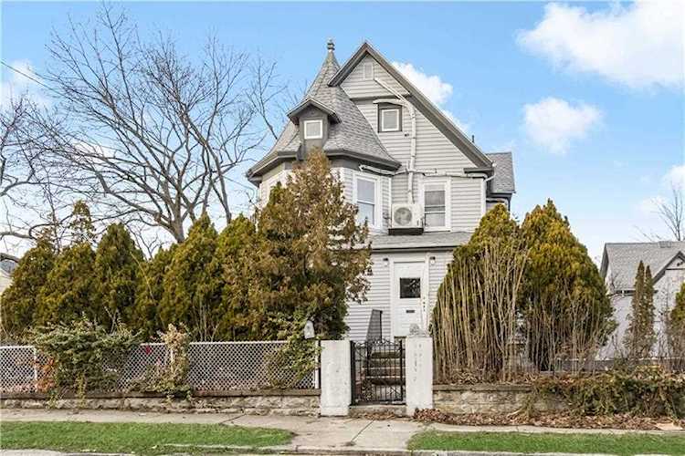 155 Washington Ave #1 Providence, RI 02905