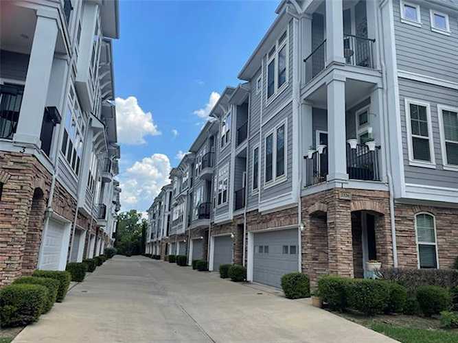2326 Stutz Drive #108 Dallas, TX 75235