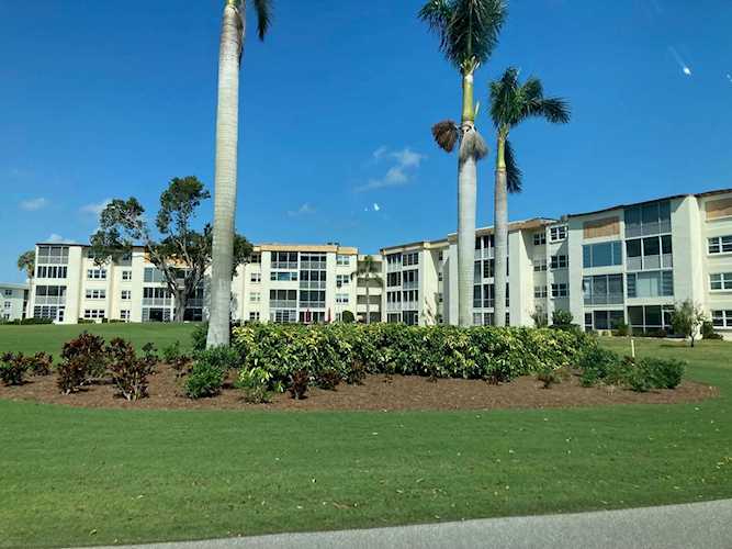 6220 Augusta Dr #414 Fort Myers, FL 33907