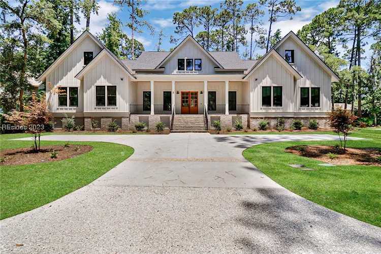 2 Foot Point Rd Hilton Head Island, SC 29928
