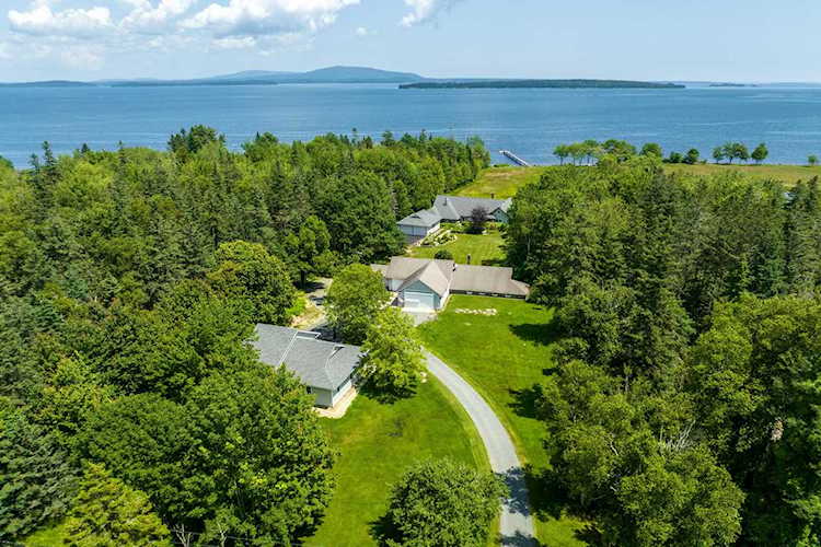 93 Harriman Point Rd Brooklin, ME 04616