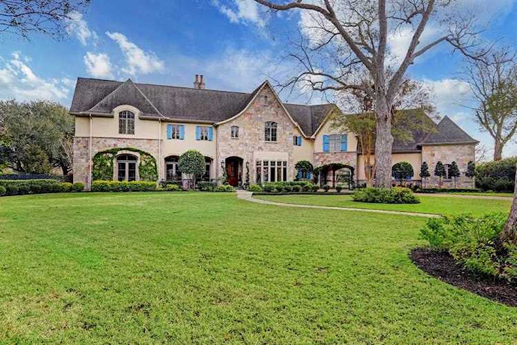 2 Farrell Ridge Dr Sugar Land, TX 77479