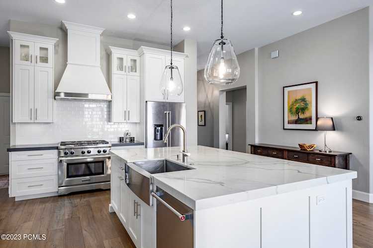 1910 Sun Peak Dr Park City, UT 84098