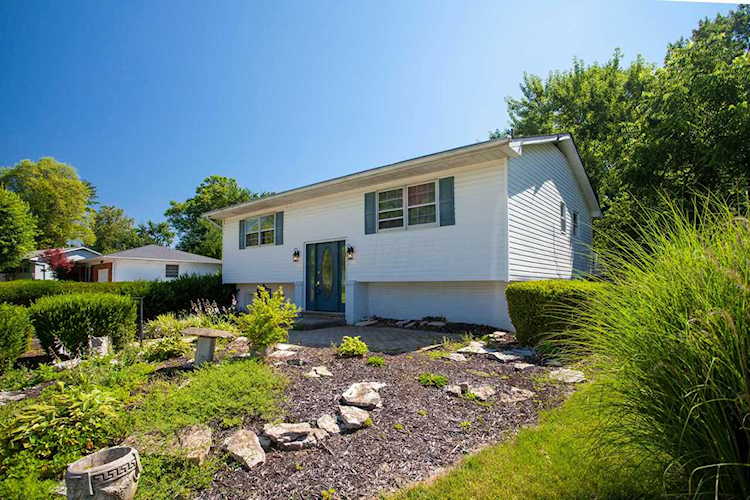 6388 Dalewood Road Columbus, OH 43229 | MLS 223021467 Photo 1