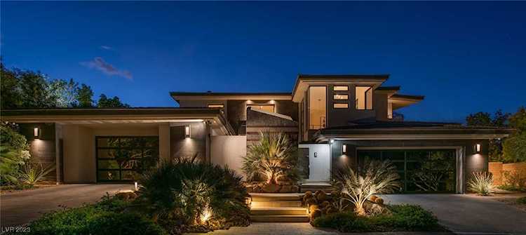 16 Sun Glow Ln Las Vegas, NV 89135