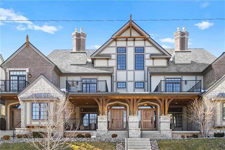 4512 Summit St Kansas City, MO 64111 | MLS 2417278 Photo 1