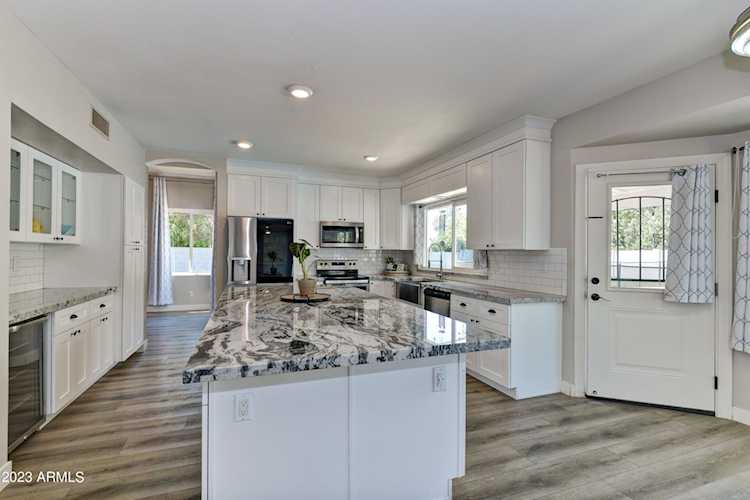 15232 N 49th Street Scottsdale, AZ 85254
