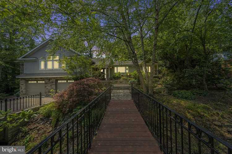 1120 Francis Hammond Parkway Alexandria, VA 22302 | MLS VAAX2024276 Photo 1