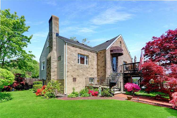 3079 Giegerich Place Bronx, NY 10465