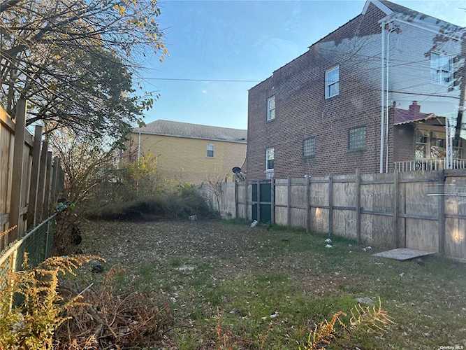 1116 Rhinelander Ave Bronx, NY 10461
