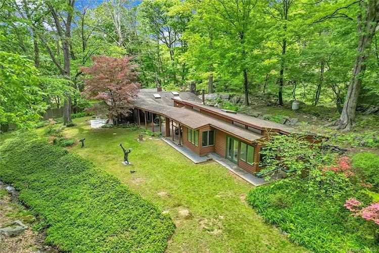 483 Old Chappaqua Rd Briarcliff Manor, NY 10510