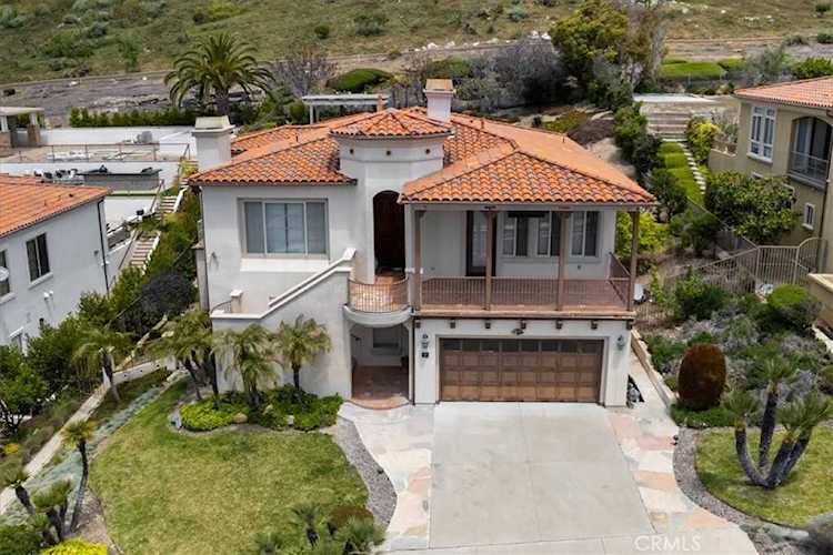 29 Nuvola Court Rancho Palos Verdes, CA 90275