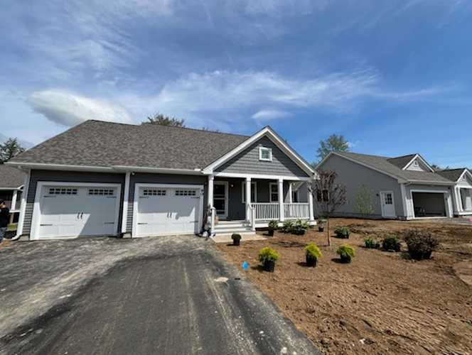 90 Three Ponds Dr #90 Brentwood, NH 03833