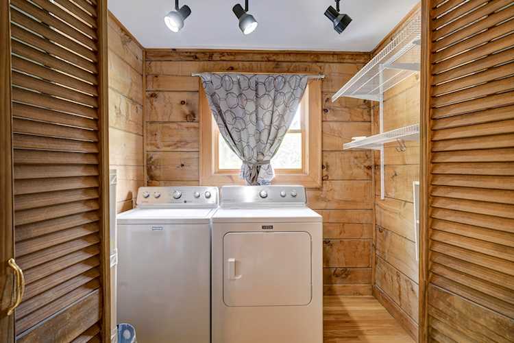 607 Harbor Point Dr Johnson City, TN 37615 MLS 9954075