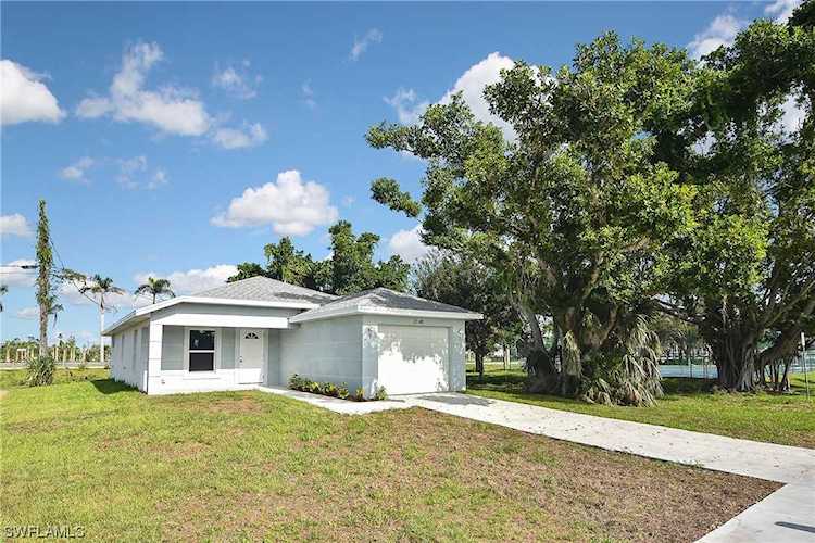 2148 Hale Ct Fort Myers, FL 33916