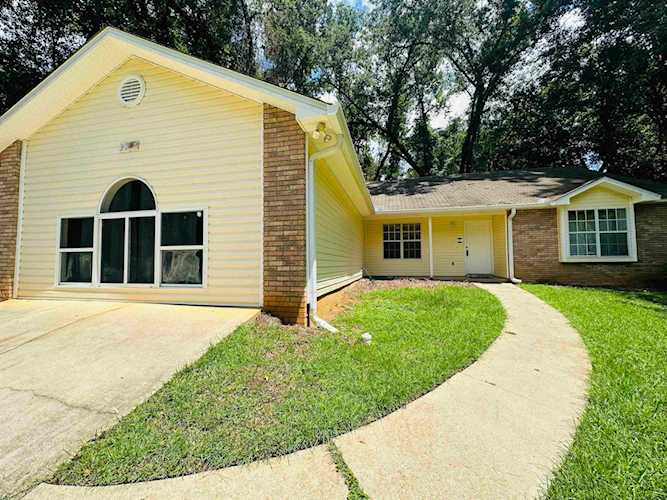2224 Yaupon Dr Tallahassee, FL 32303 in Town N Country Park Photo 1