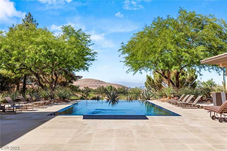 66 Golf Estates Dr Las Vegas, NV 89141