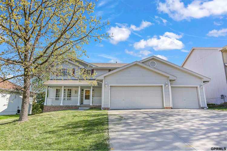 2105 Pilgrim Dr Bellevue, NE 68123 | MLS 22309223 Photo 1