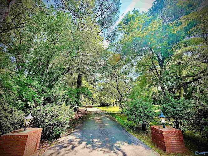 1509 Country Club Lane Decatur, AL 35601 | MLS 1835652 Photo 1
