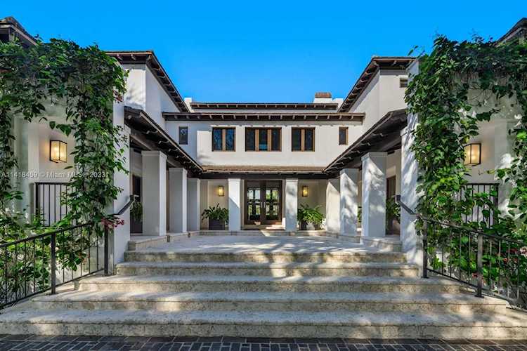 555 Arvida Pkwy Coral Gables, FL 33156