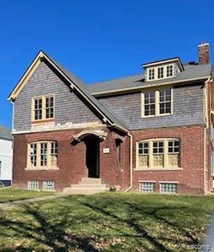 488 Parkview Dr Detroit, MI 48214