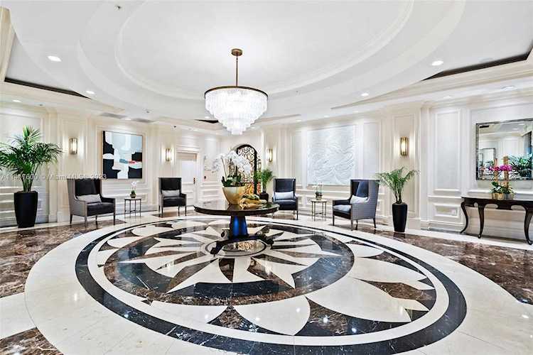 3400 SW 27th Ave #304 Miami, FL 33133