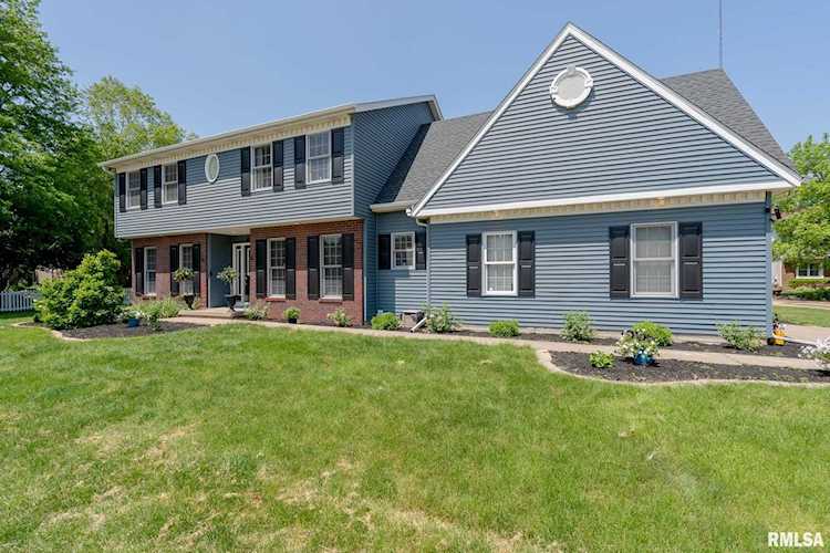 3708 Deer Springs Dr Bettendorf, IA 52722-6170 | MLS QC4242789 Photo 1