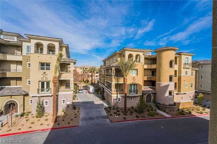 9204 Las Manaitas Ave #301 Las Vegas, NV 89144