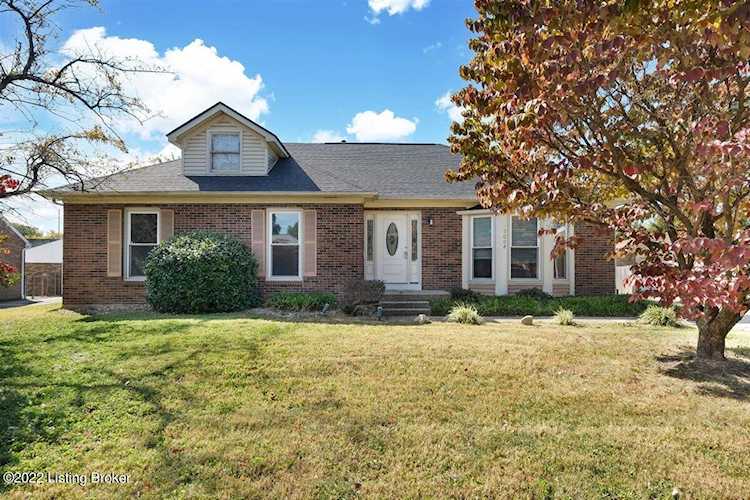 7008 Chippenham Rd Louisville, KY 40222 | MLS 1640987 Photo 1