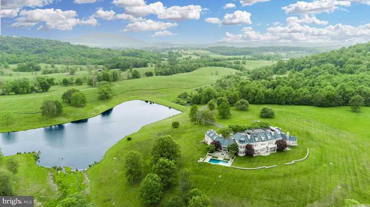12410 Cove Ln Hume, VA 22639