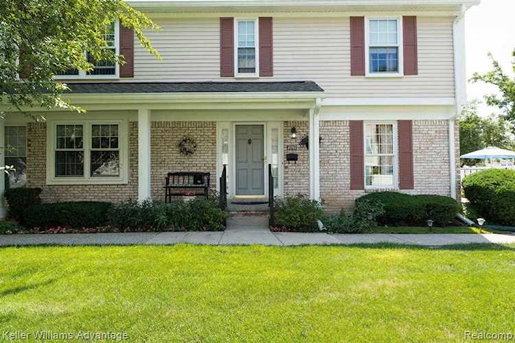 41760 Broquet Dr Novi, MI 48167 condo for sale, MLS#20230057131 | Dwellings Michigan Real Estate Photo 1