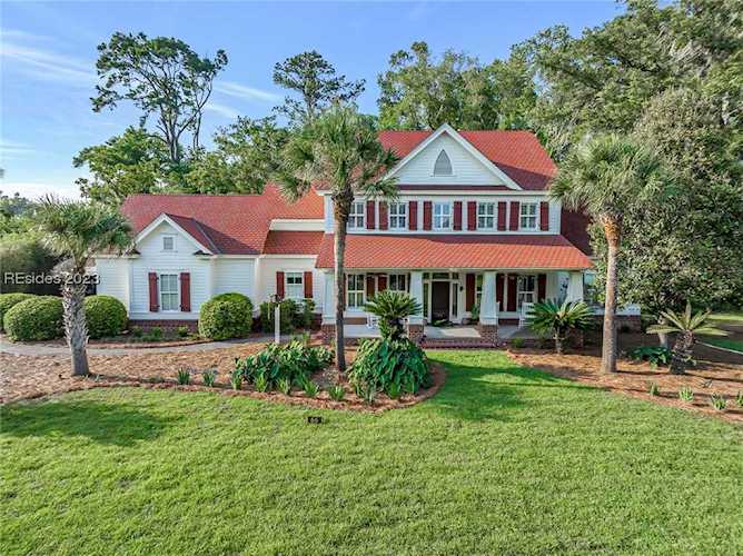 66 Plantation House Dr Bluffton, SC 29910