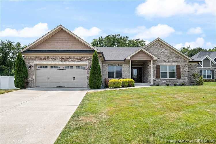 3102 Crystal Lake Dr Jeffersonville, IN 47130 | MLS 202308202 Photo 1