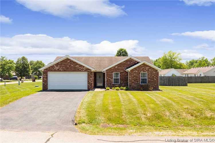 252 Muriel Dr Scottsburg, IN 47170 | MLS 202308149 Photo 1